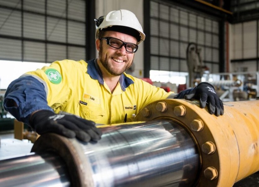 Hidraulika és emelőgép javítás Budapest - munkahenger, raklapemelő, aknaperememelő, prés, csápos emelő, fodrász-, kozmetikai szék szerviz